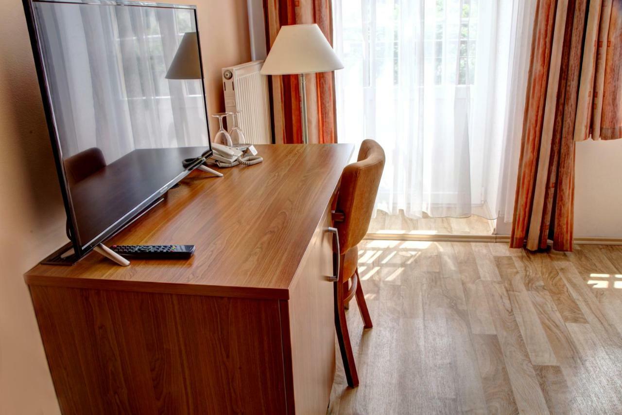 Penzion Tillerova Vila Lázně Bohdaneč Buitenkant foto